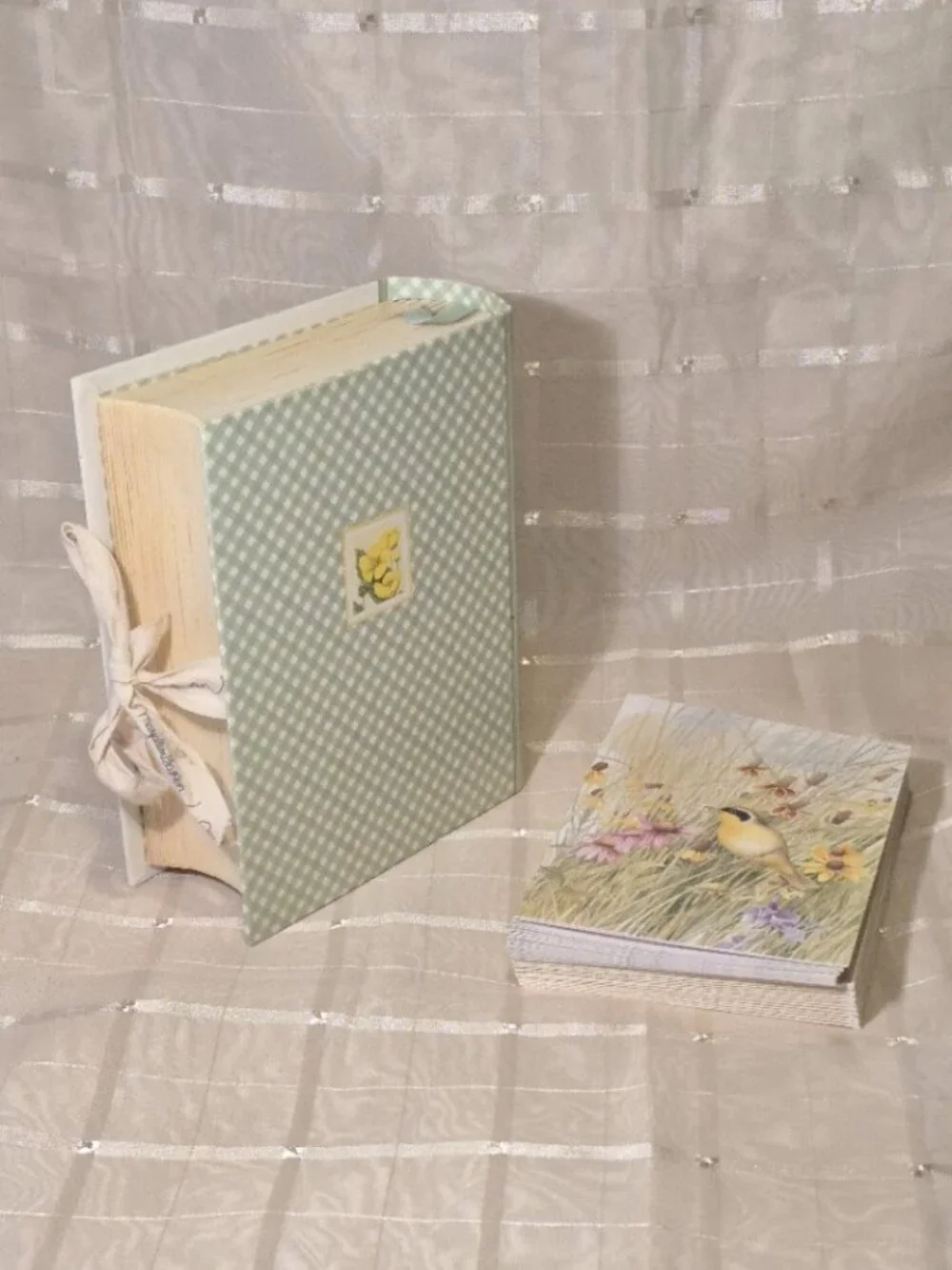 Marjolein Bastin Note Cards & Cardboard Book Shaped Box Ribbon Closure Hallmark